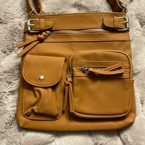 Tan crossbody or shoulder bdg
